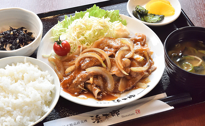 写真:生姜焼き定食