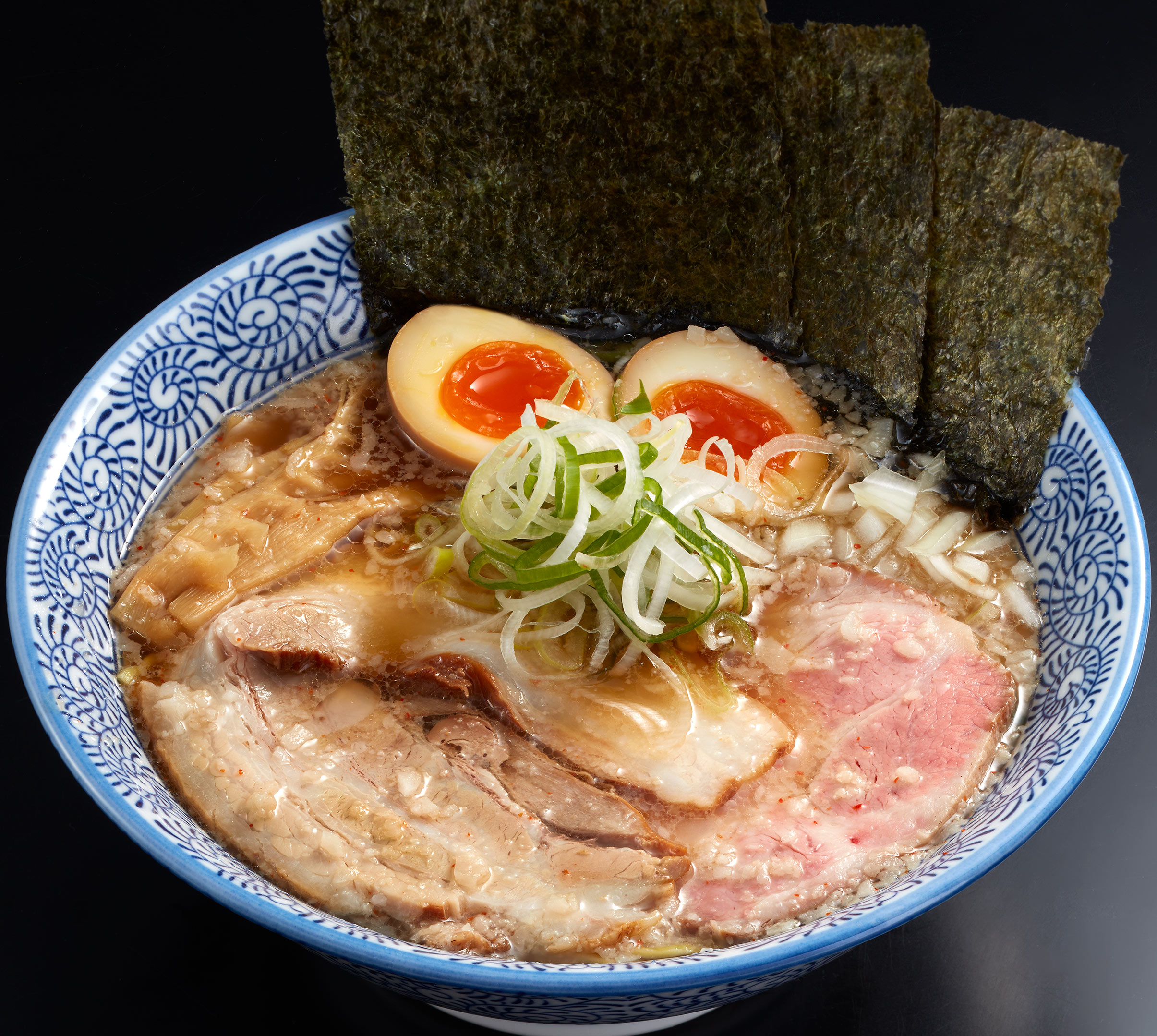 写真:スペシャル中華そば-背脂醬油