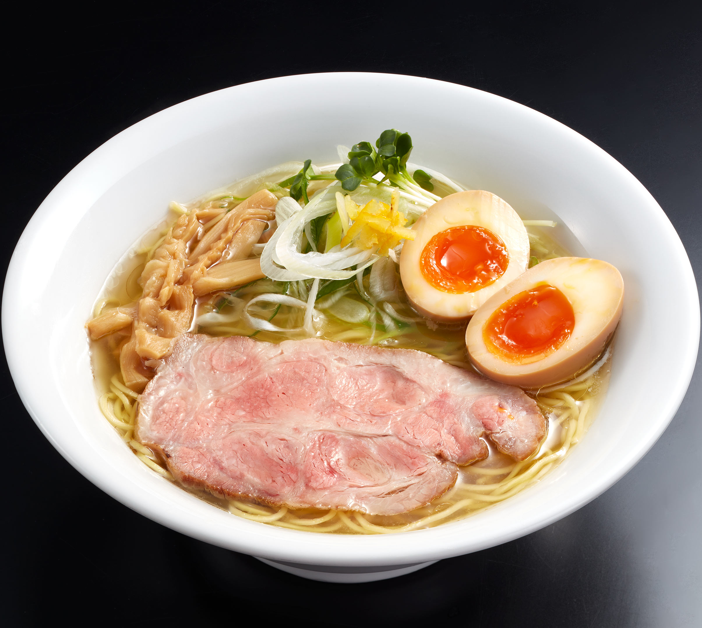 写真:味玉そば(塩)