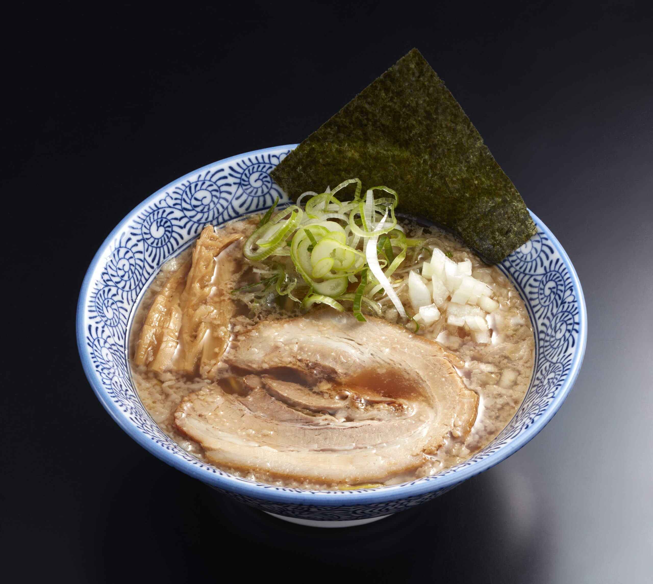 写真:背脂醤油そば
