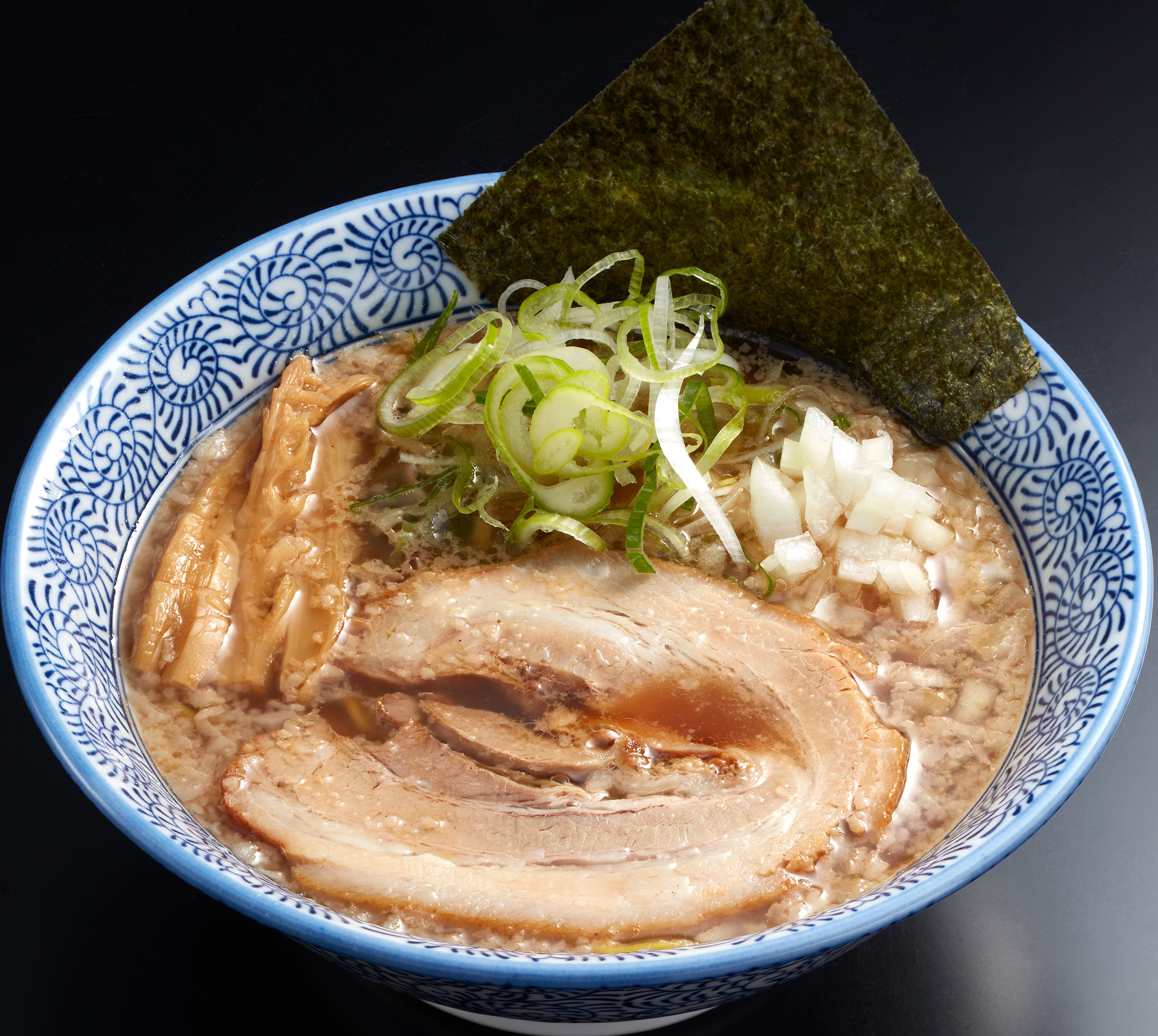 写真:背脂醤油そば