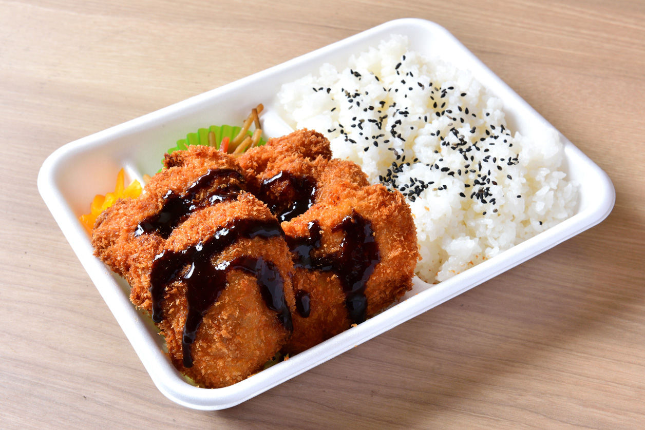写真:から揚げ弁当(鶏カツ)